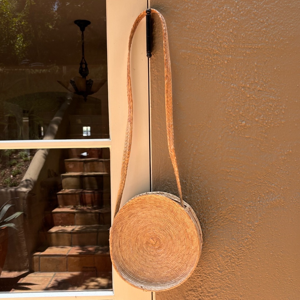 Round Straw Crossbody Bag